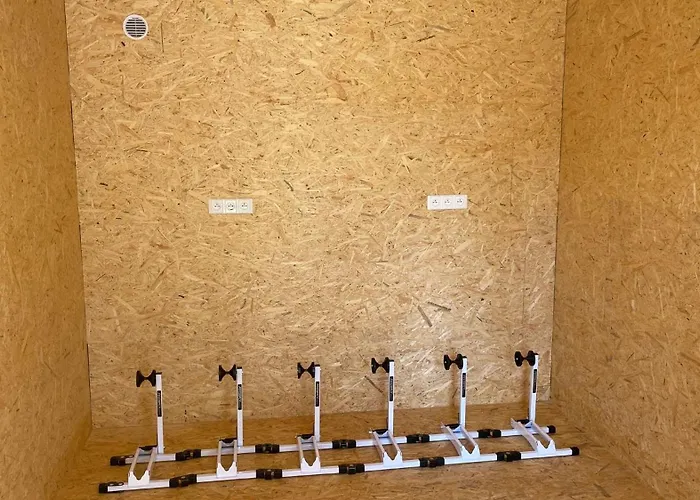 Faflik - Air Con And Own Sauna, Swedish House No 001